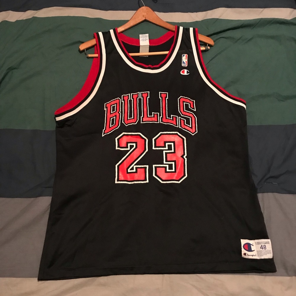 Bulls  vintage Jordan champion Jersey